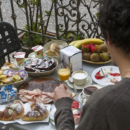 Guest house Hootel Duomo 2*